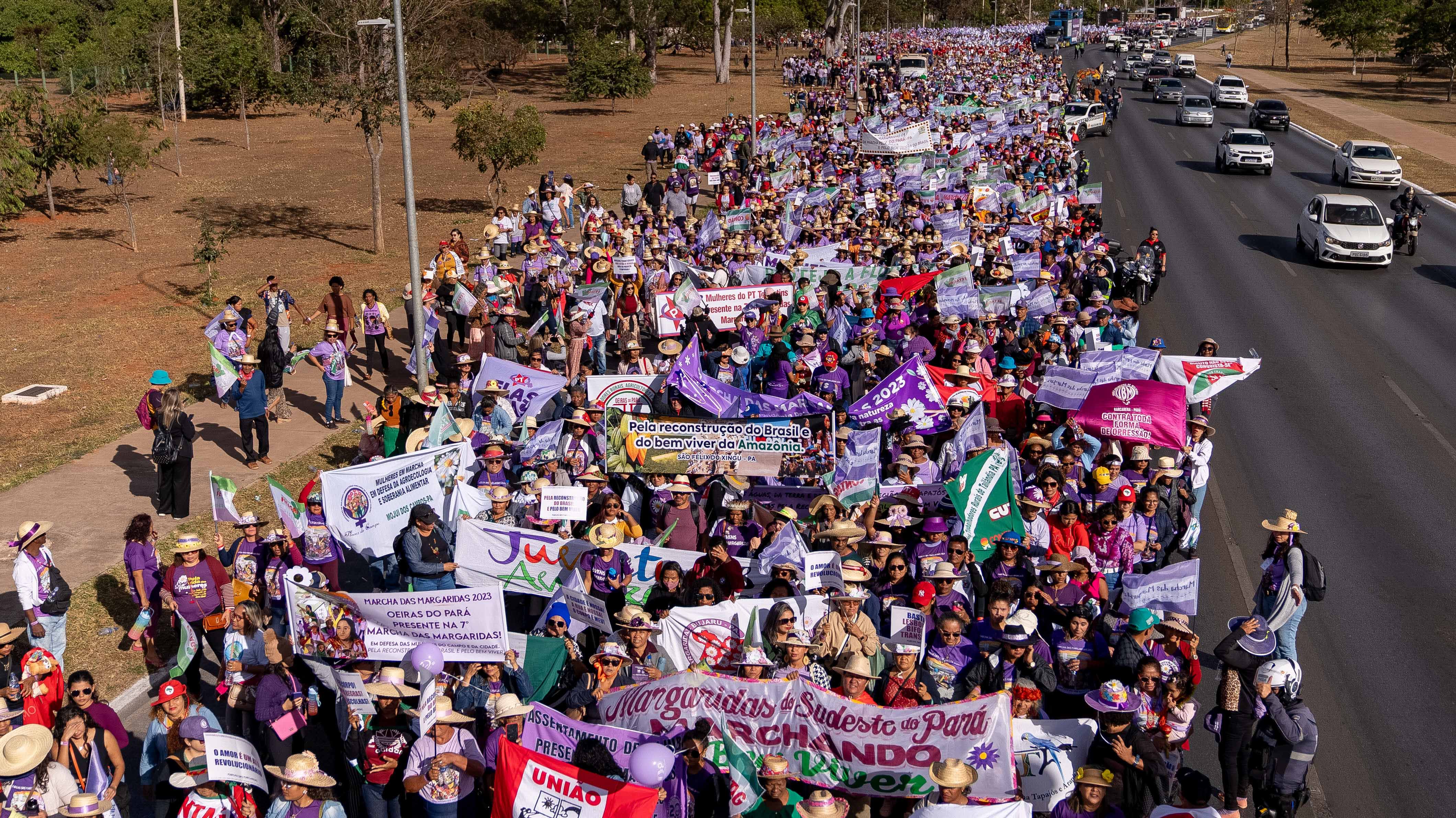 Marcha das Margaridas termina com demonstração de força e união de 100 mil  camponesas - Sul 21